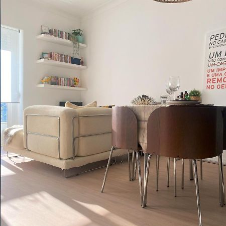 Lisbon, Renovated T2 Apartment Portas De Benfica Amadora Luaran gambar