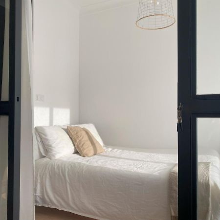 Lisbon, Renovated T2 Apartment Portas De Benfica Amadora Luaran gambar