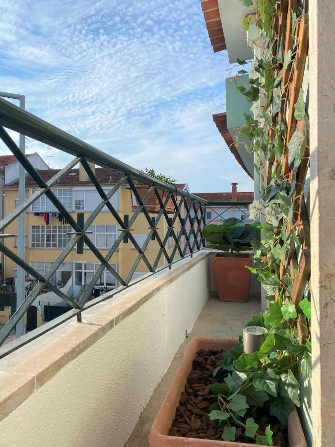 Lisbon, Renovated T2 Apartment Portas De Benfica Amadora Luaran gambar