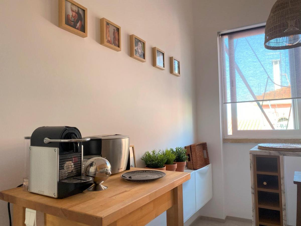 Lisbon, Renovated T2 Apartment Portas De Benfica Amadora Luaran gambar