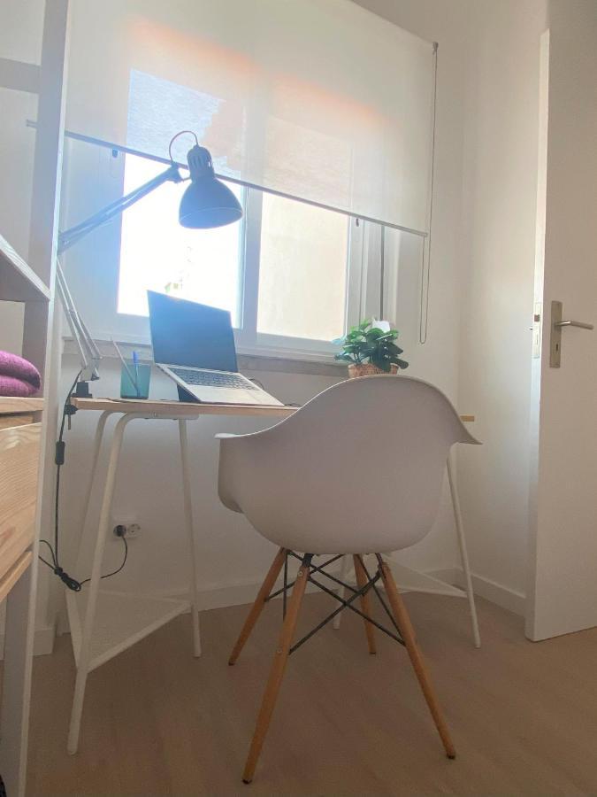 Lisbon, Renovated T2 Apartment Portas De Benfica Amadora Luaran gambar