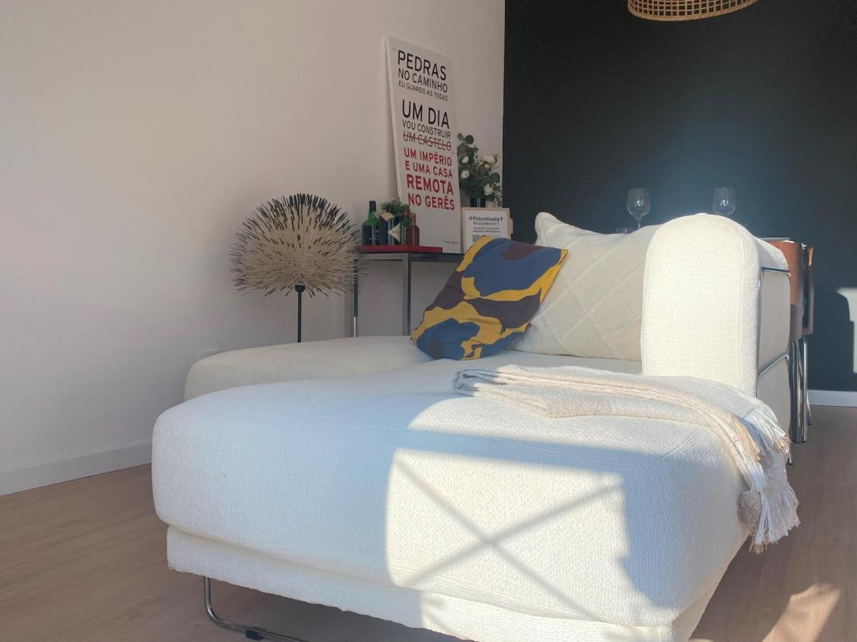 Lisbon, Renovated T2 Apartment Portas De Benfica Amadora Luaran gambar